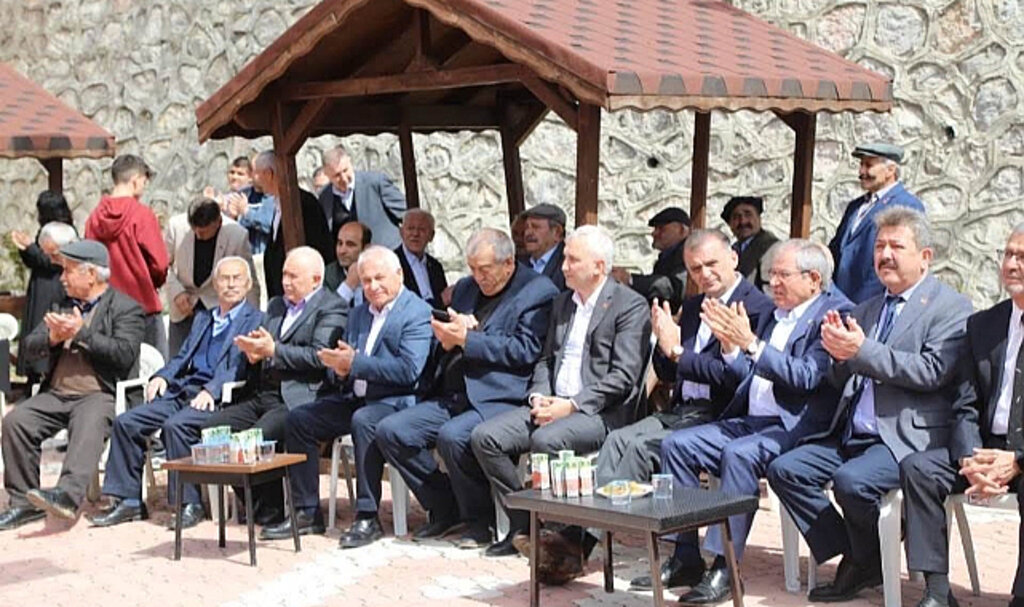 Başkan Şener Geçit, 'Kavak İlçe Başkanlığımıza Yeni Binasında Başarılar Diliyorum'! 