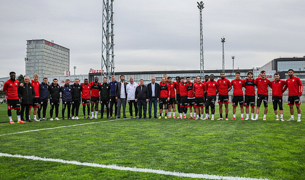 Samsunspor'da Yönetim İle Oyuncular Bayramlaştı! 