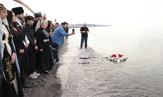 10 Bin Çerkes, Samsun'da Soykırım ve Sürgünü Andı!