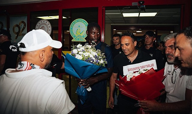 Samsunspor Taraftarından Kardeş Takım Dunkerque'e Muhteşem Karşılama!