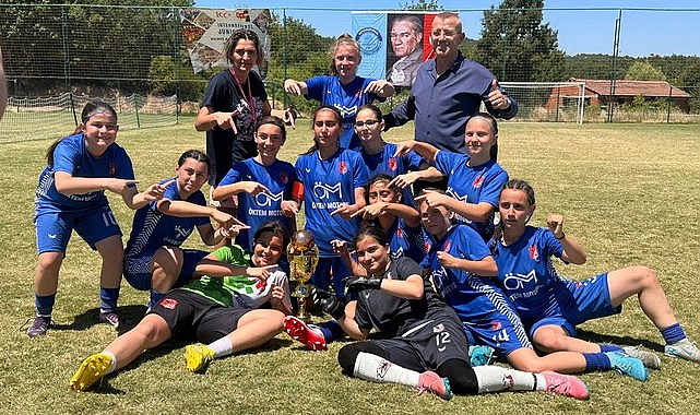 Yalova U13 Kadınlar Futbol Turnuvası Şampiyonu YABPA Spor!