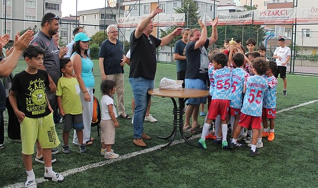 Miniklerin Şampiyonu Kurupelitspor!