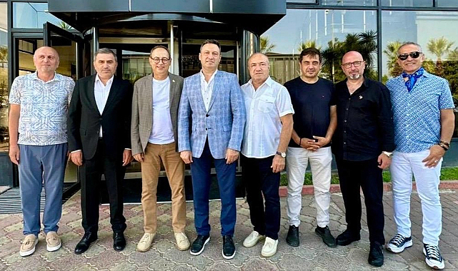 MHP Genel Başkan Yardımcısı ve Samsun Milletvekili İlyas Topsakal ve Beraberindeki Hayet İle Samsiad Başkanı Süleyman Ferşat Eldemir'e Ziyaret! 