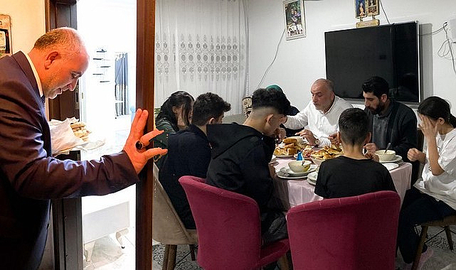 Başkan Sandıkçı'dan 'Çat Kapı' İftar!