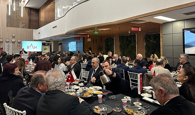 SAMSİAD İftarında Şehrin Yapı Taşları Aynı Sofrada!