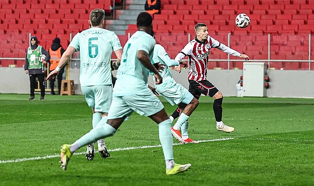 Milli Takıma Giden Satka Ameliyat Olacak!