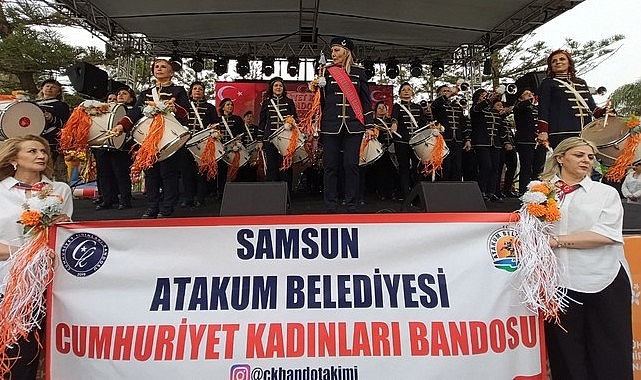 Atakum’un Gururu Cumhuriyet Kadınları Bandosu, Adana Portakal Çiçeği Festivaline Damga Vurdu!