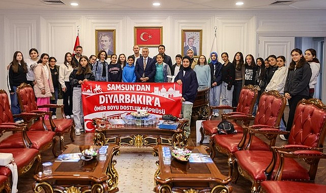 Başkan İhsan Kurnaz’a Diyarbakırlı Misafirlerini Ağırladı!