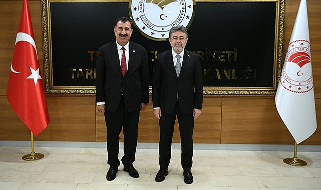 Tarım ve Orman Bakanı Yumaklı'dan Üreticilere Önemli Mesajlar!