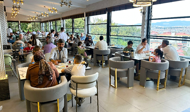 Canik Belediyesi Meşe Restoran ve Meşe Kafe'de Emeklilere Yüzde 30 İndirim!